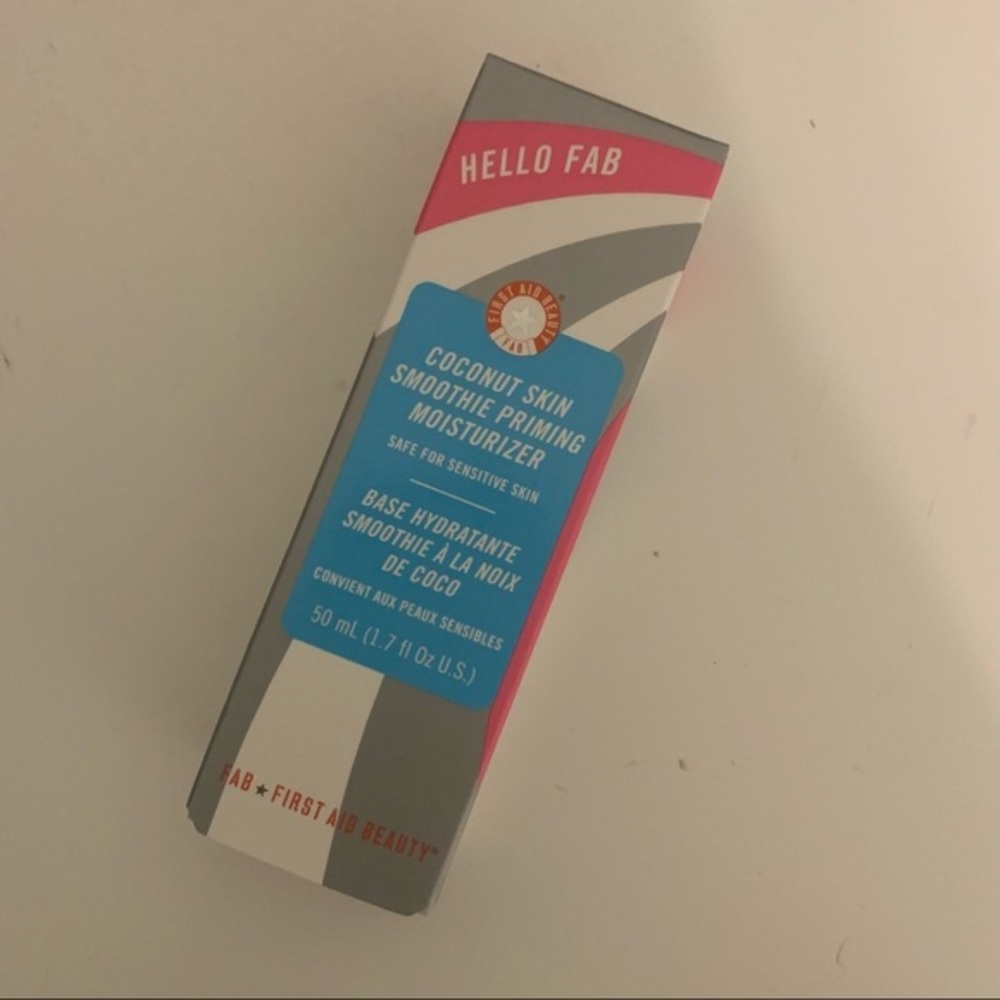 FIRST AID BEAUTY Coconut Skin Priming Moisturizer - Picture 3 of 5